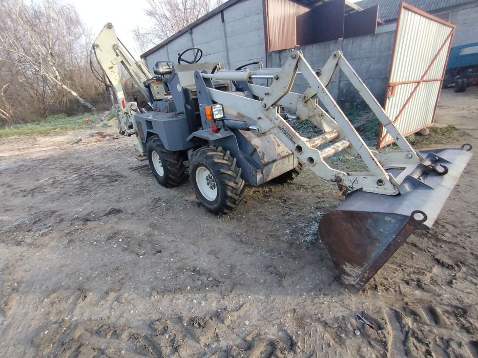 Minikoparko ładowarka waga 5 ton