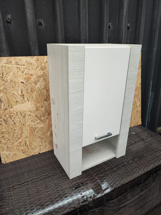 Szafka łazienkowa wisząca