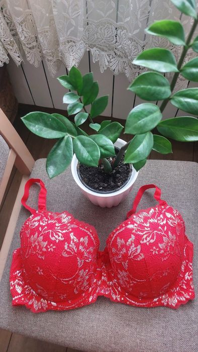 Nowy biustonosz czerwony koronkowy George 36E