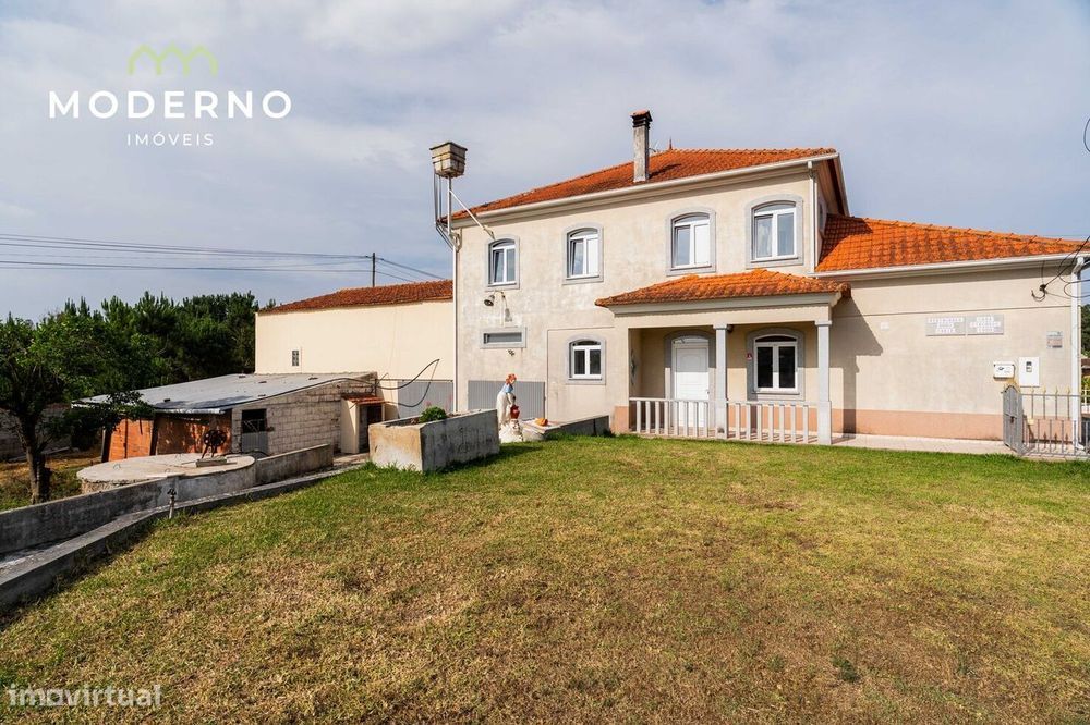 Imóvel de 405m² de área de construção – Mata Mourisca