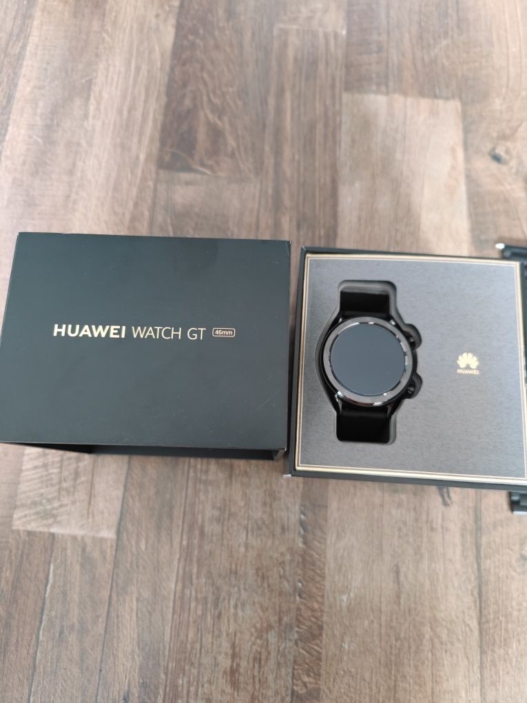 Huawei watch GT z akcesoriami