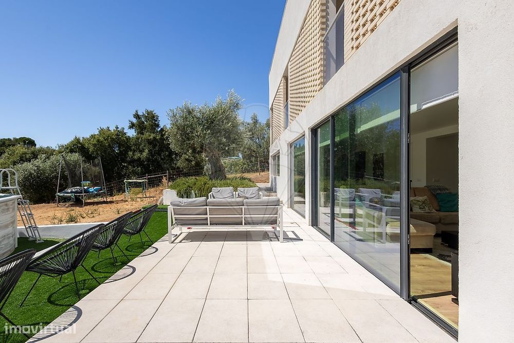 Moradia T4 para venda