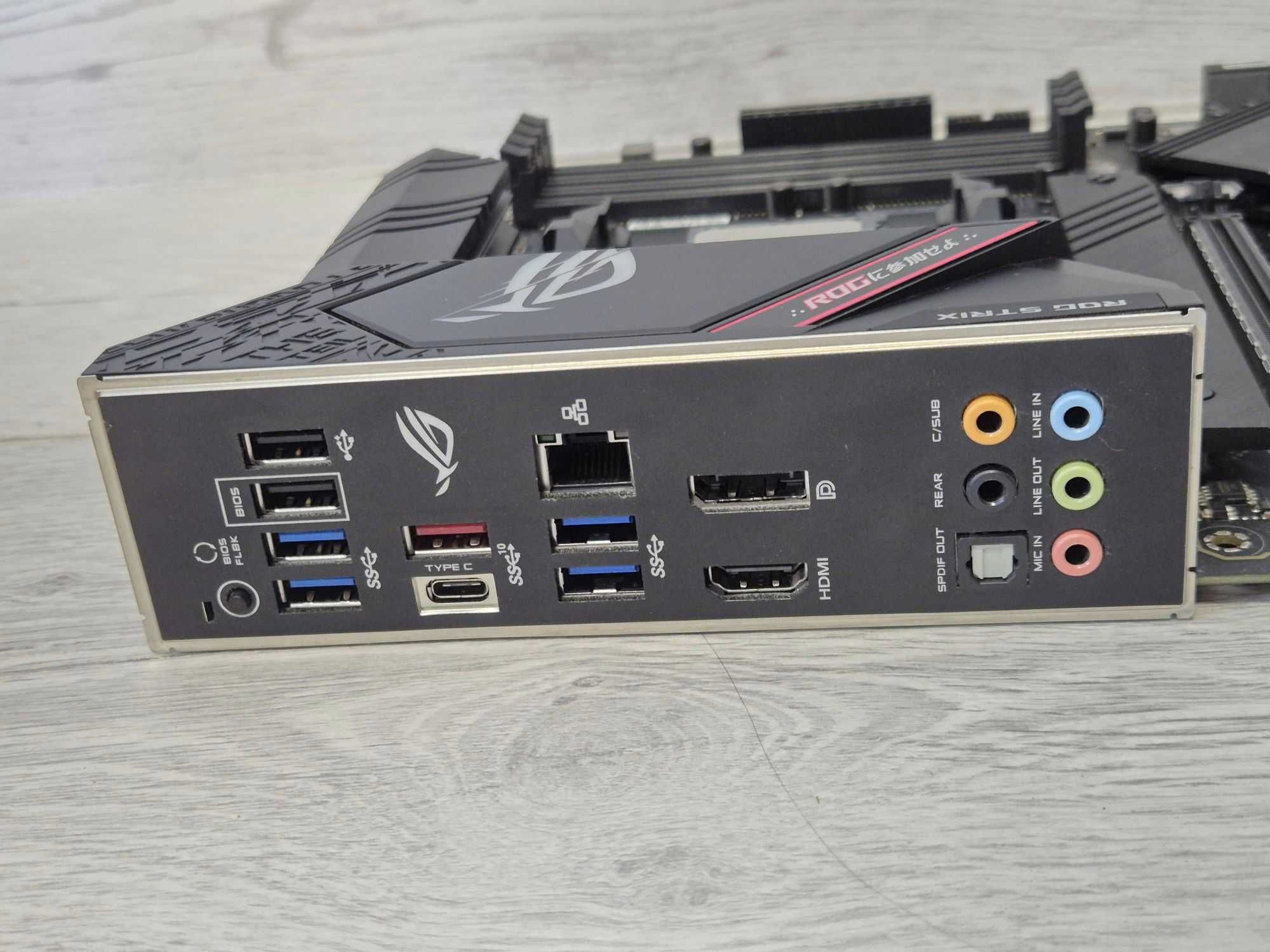 ігровий сет Ryzen 5 5600X 4.6GHz+плата ASUS ROG STRIX B550-F. TRADE-IN