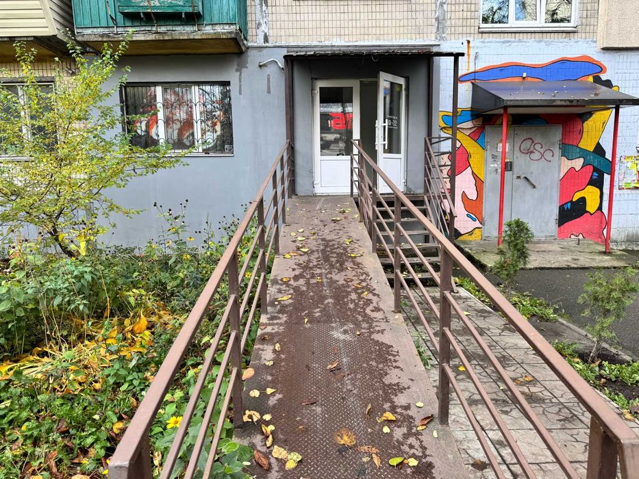 Без % оренда фасадного приміщення на Солом'янській 28, 50 м.кв.