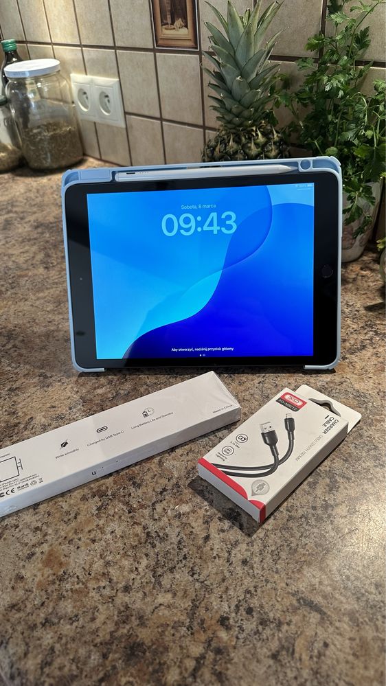 Tablet iPad Apple 10.5” + NOWY RYSIK - Touch ID - iOS 18.5