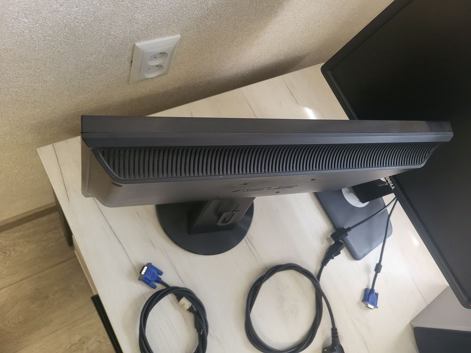 Монитор 20" Asus VW202s с колонками 2х2 Вт