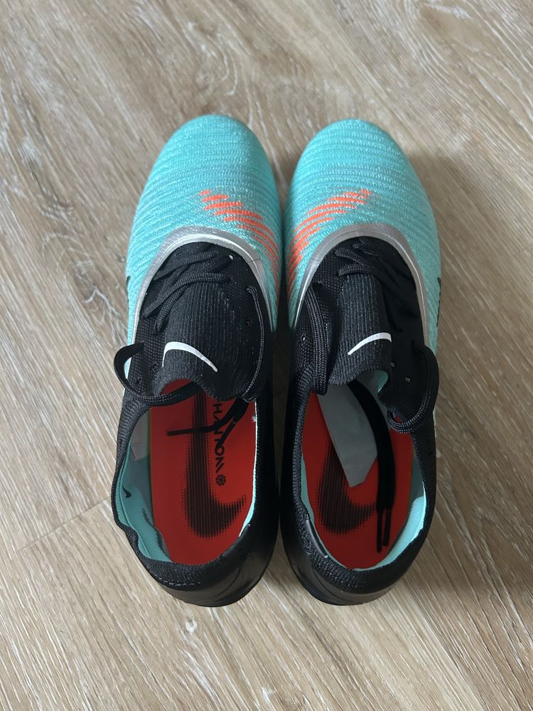 Chuteiras Nike Phantom 6 Low Elite + Meias Nike (NOVAS)