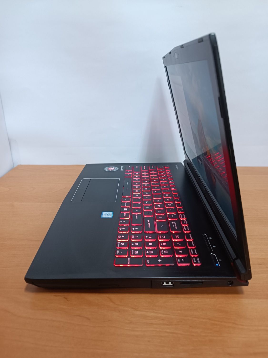 Игровой ноутбук MSI Gaming i7 6700HQ 16GB SSD 256GB+ HDD 1TB GTX 1060