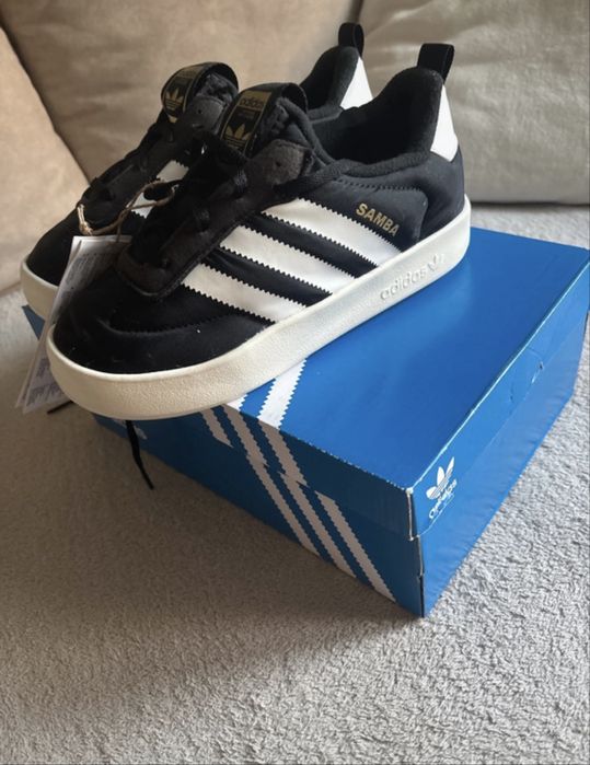 Adidas Samba home