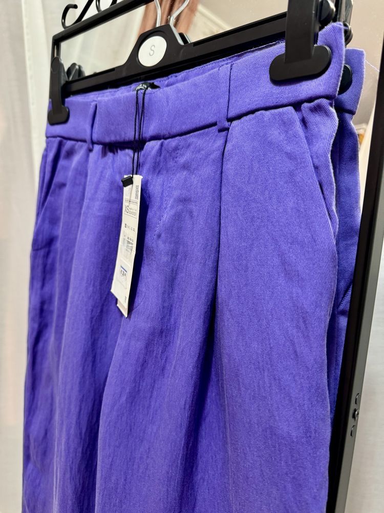 Нові Брюки zara лавандового кольору