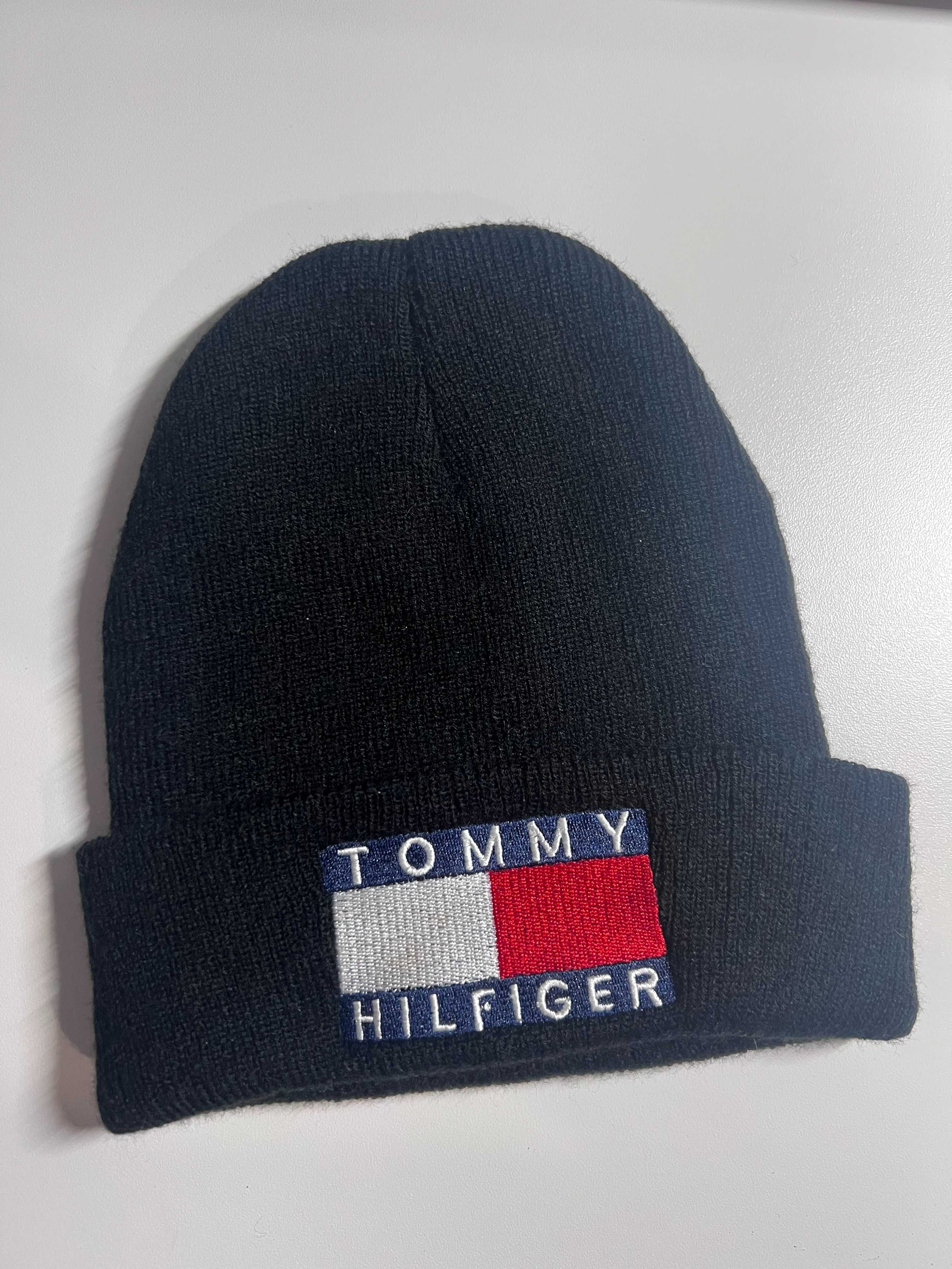 Czarna Czapka Zimowa Tommy Hilfiger Big Logo