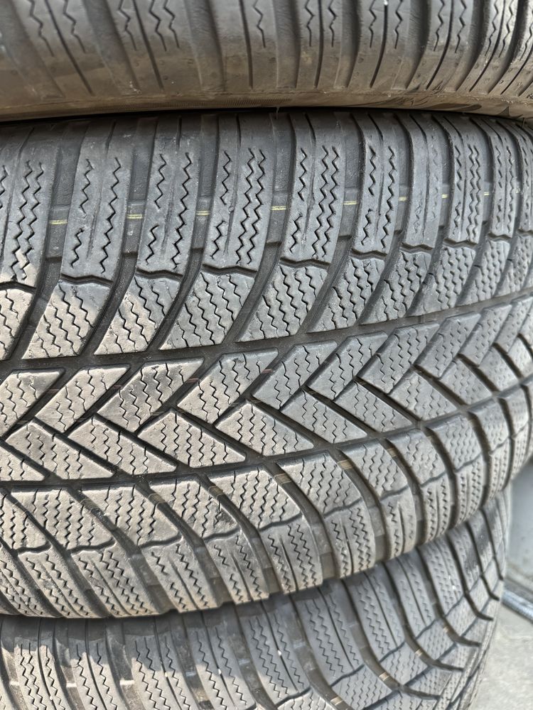 255/50/19 Bridgestone blizzak lm005
