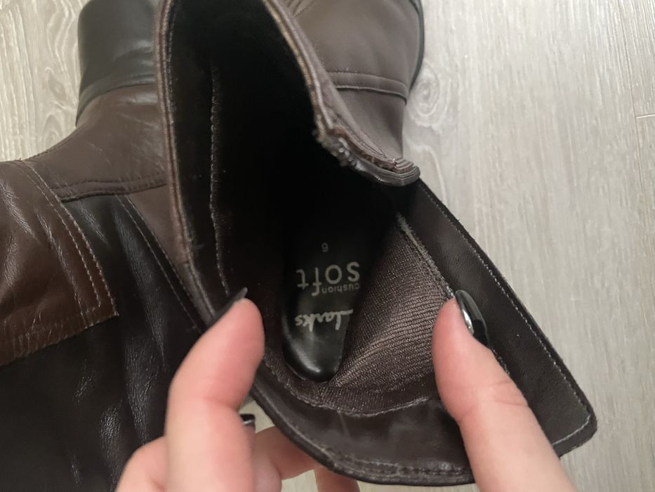 Шкіряне взуття Clarks