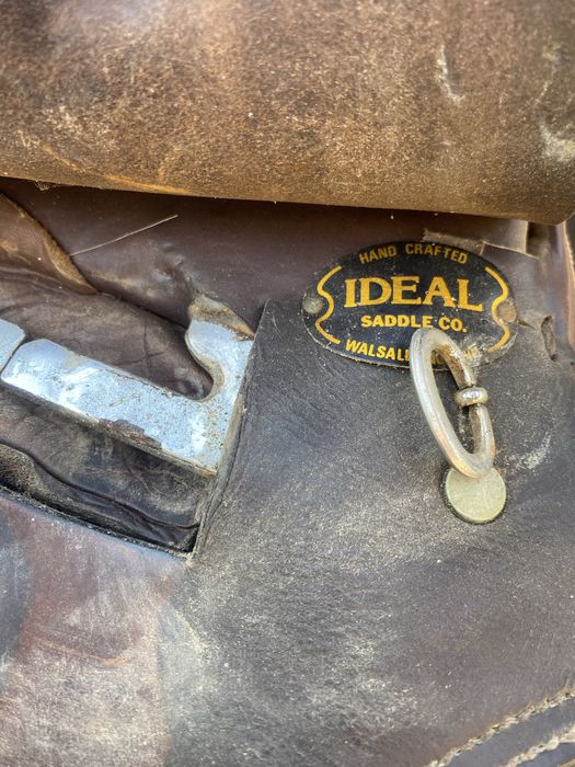 Седло для лошади кожаное England