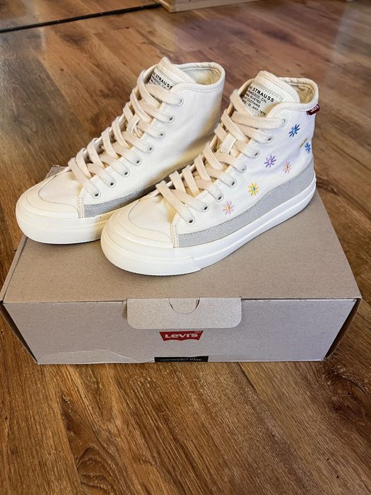 Хайтопи Levi’s в дуже гарному стані