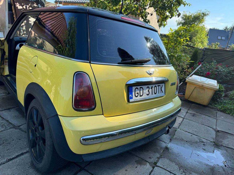 Mini Cooper 2002 • 1.6 Benzyna  • Skóra • RunFlat