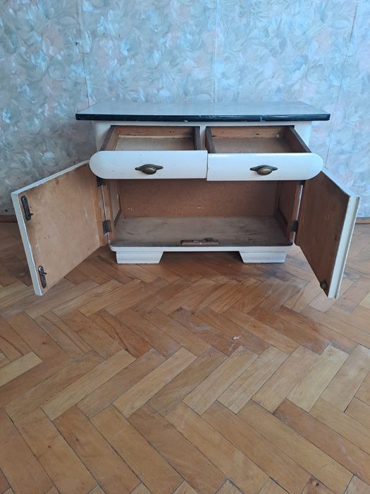 Szafka drewniana komoda