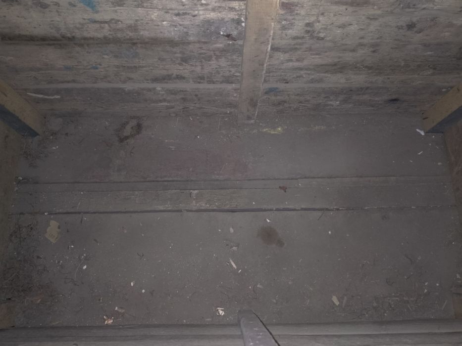 Продається ящик для сипучих сумішей.