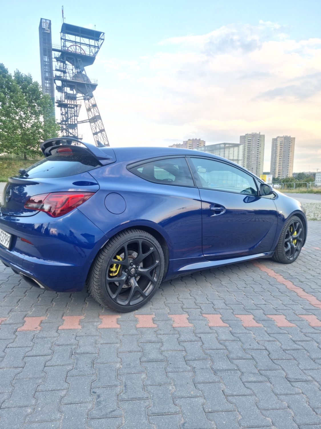 Opel Astra OPC GTC 310km  top stan