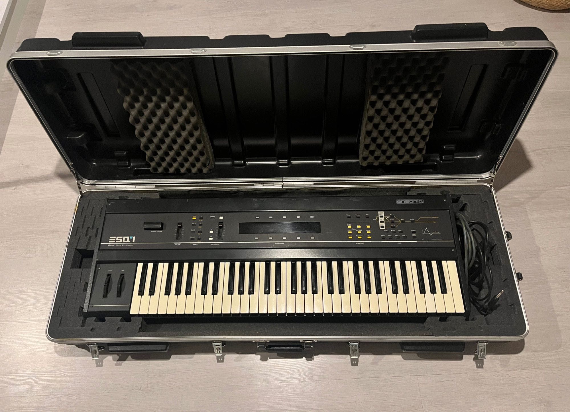 Syntezator Ensoniq ESQ1
