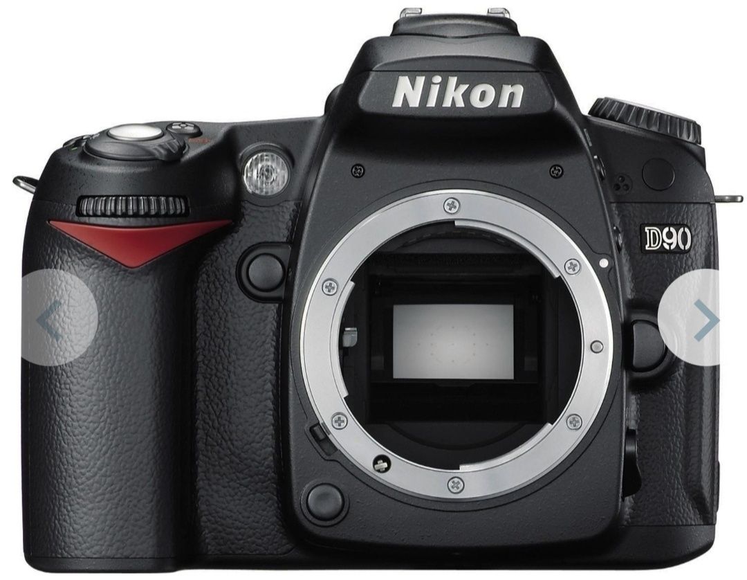 Профессиональный цифровой фотоаппарат Nikon D90