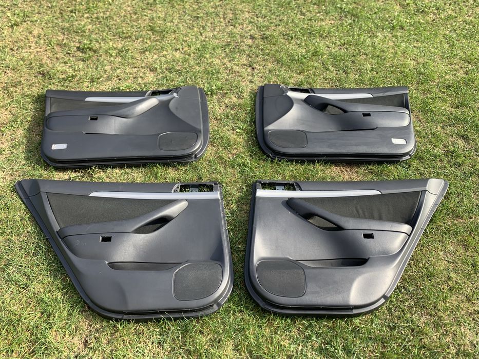 Карти , дверні карти Toyota Avensis T25 універсал