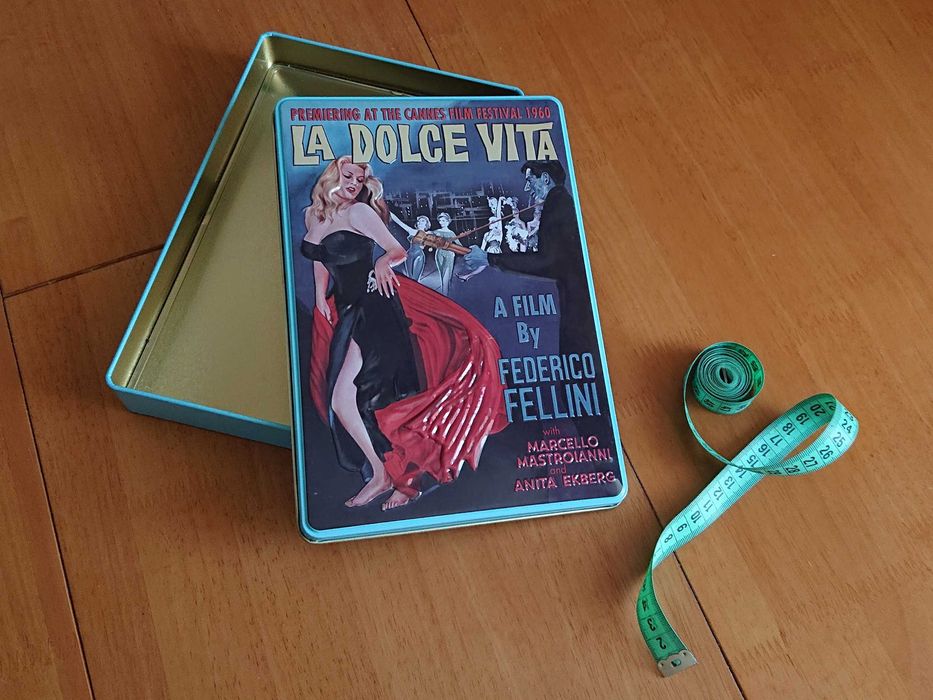 La Dolce Vita 1960 by Federico Fellini  металева коробка з постером