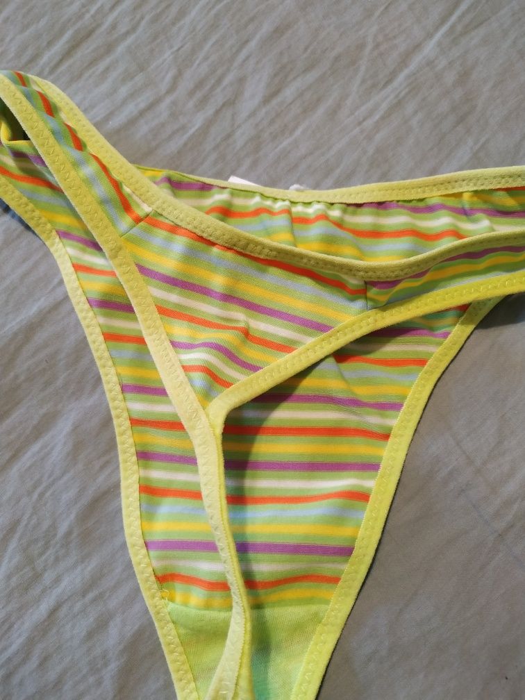 Nowe majtki stringi zielone w paski XL