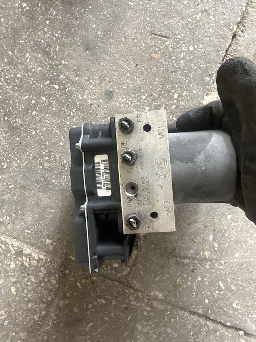 Блок АБС ABS Toyota Avensis 2.0d T27 09-15 44540-05140 44540-05120