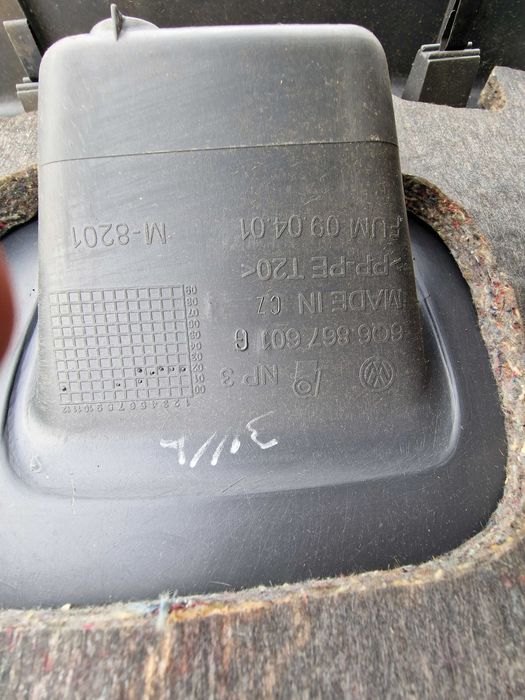 Volkswagen Polo 9N osłona obudowa tapicerka klapy bagażnika tył