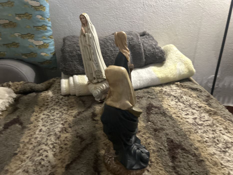 Imagens cristãs. Em bom estado de conservação. Três n.senhoras e um sr