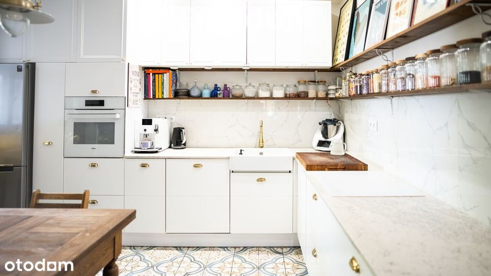 Połowa kamienicy po remoncie | Mazury Giżycko