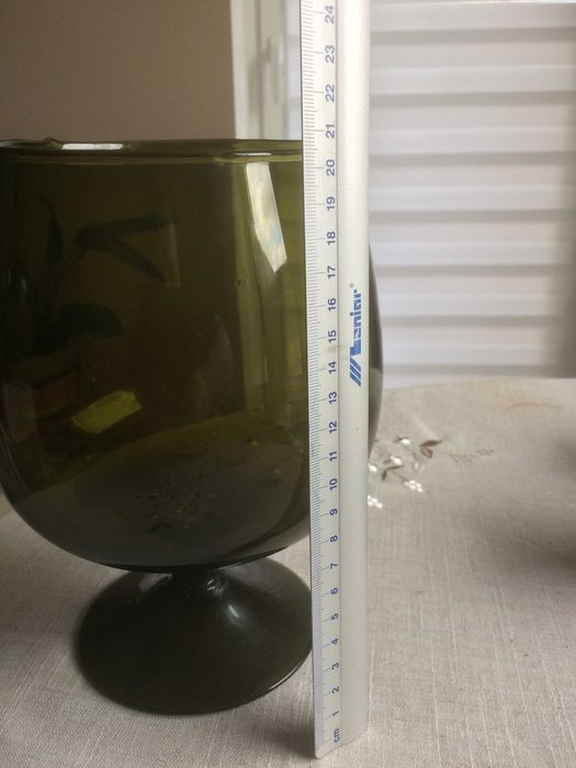 wazon szklany kielich zielony