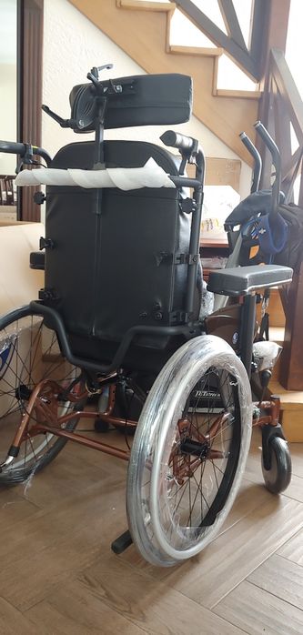 Продам інвалідну коляску Vermeiren, модель Inovys ll Evo