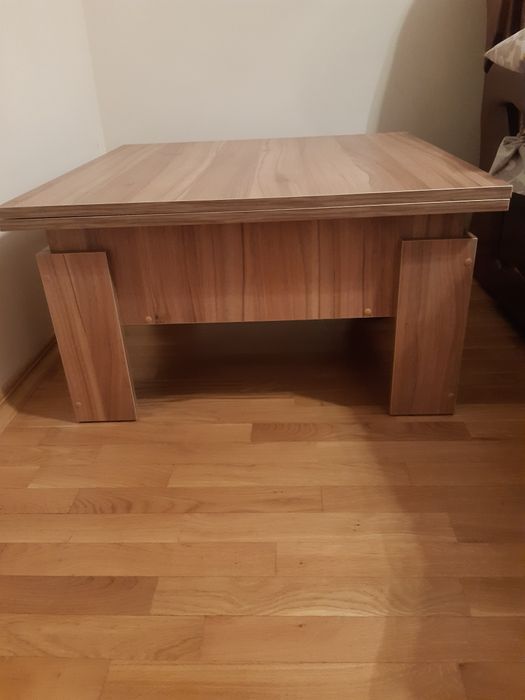 Стіл гостьовий розкладний