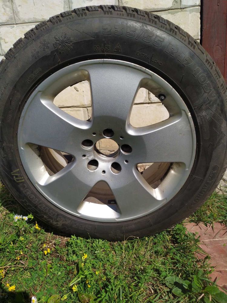 Шины на дисках 235/55R17 103v Winter