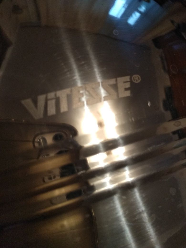 Чайник VITEZZE 3,7 л (производства Франции)