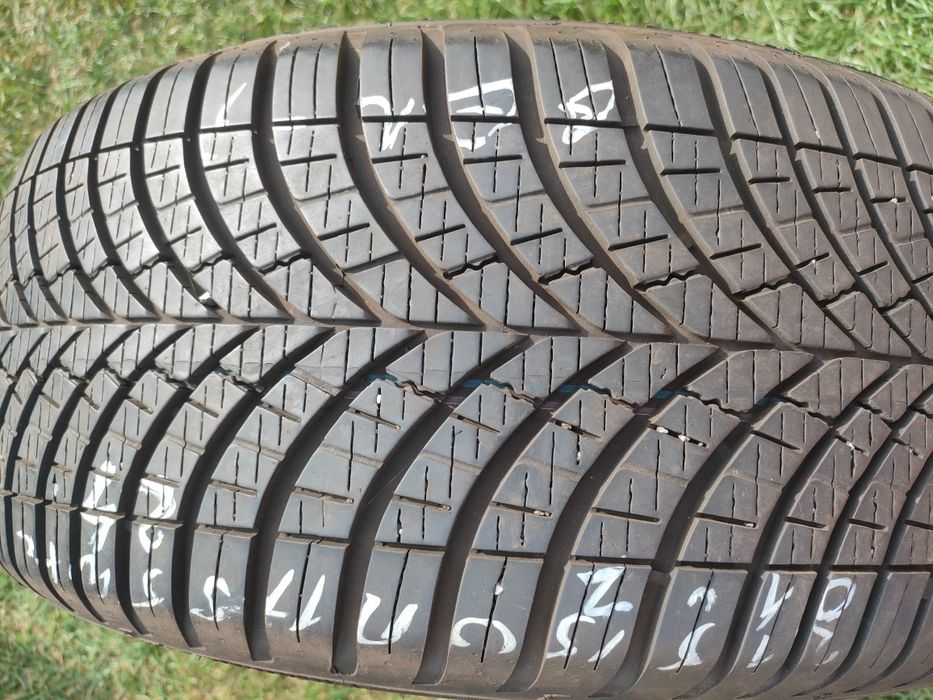 2x Goodyear Vector 4Season Gen-3 215/50R17 95W XL 2 sztuki caloroczne