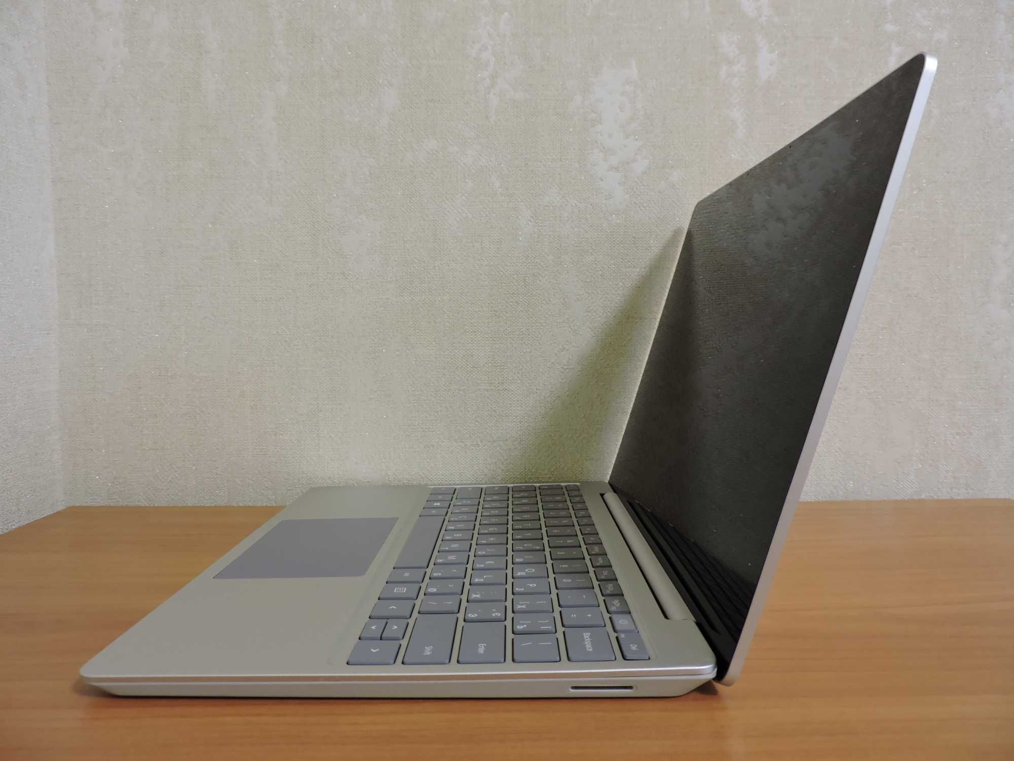 ультрабук Microsoft Surface Go 1943
