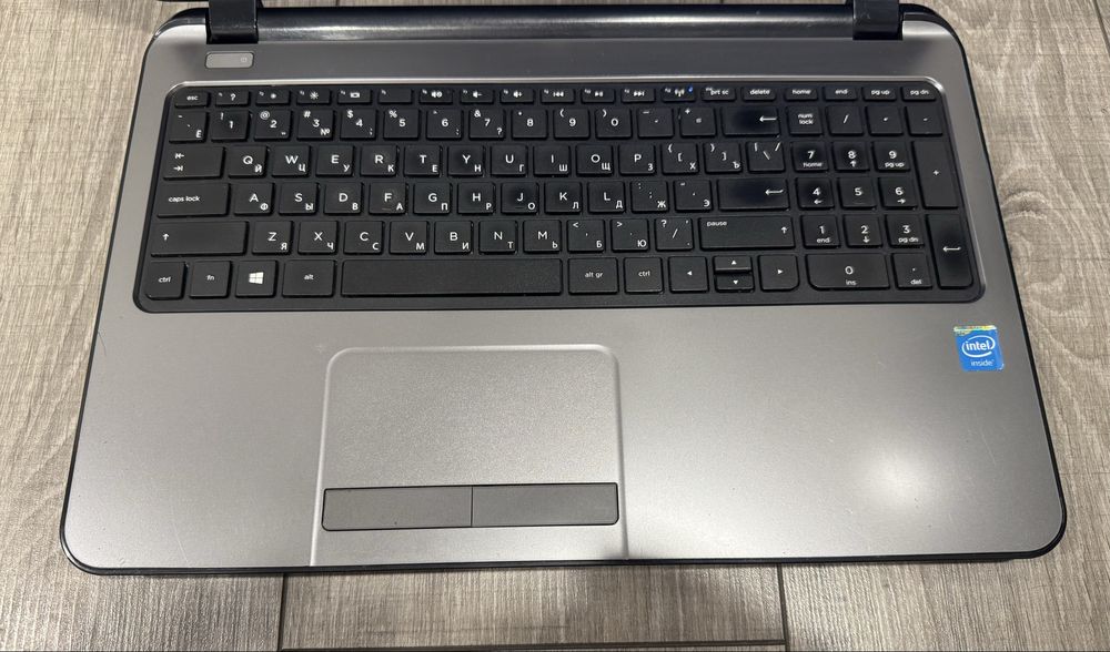 Безшумний ноутбук HP, 8Gb, нова SSD120Gb, батарея тримає, налаштований