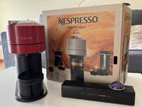 Máquina de Café Nespresso Vertuo Next Red