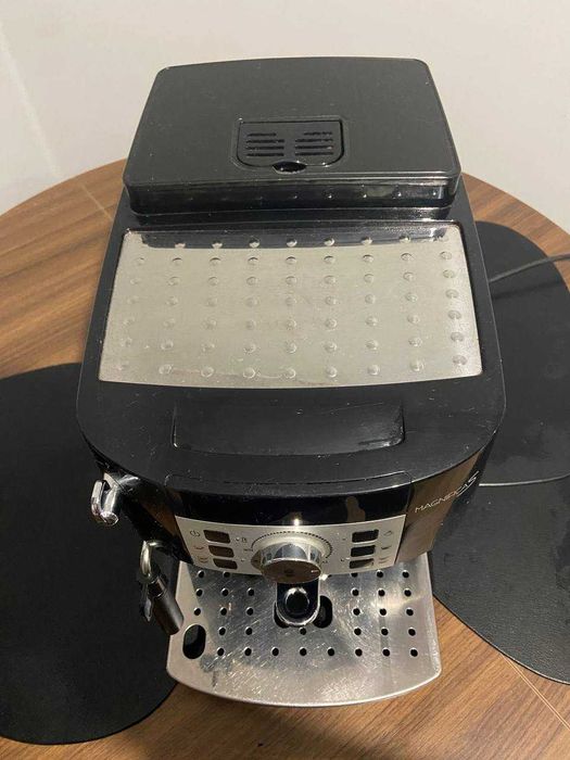 Кавомашина DELONGHI Magnifica S