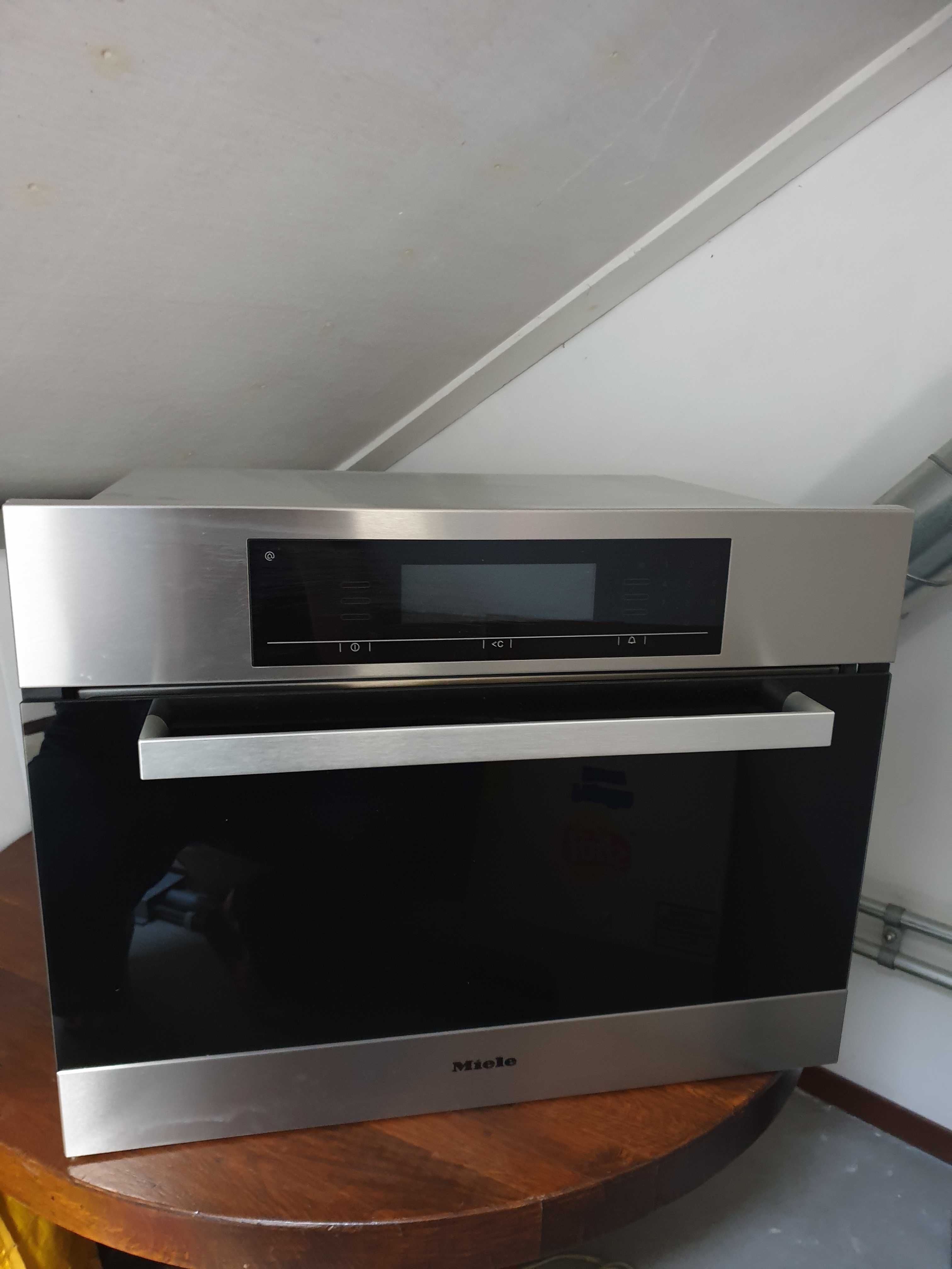 Sprzedam piekarnik parowy MIELE DG 5080