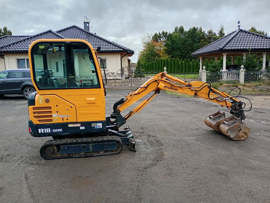 Minikoparka HYUNDAI  R 18