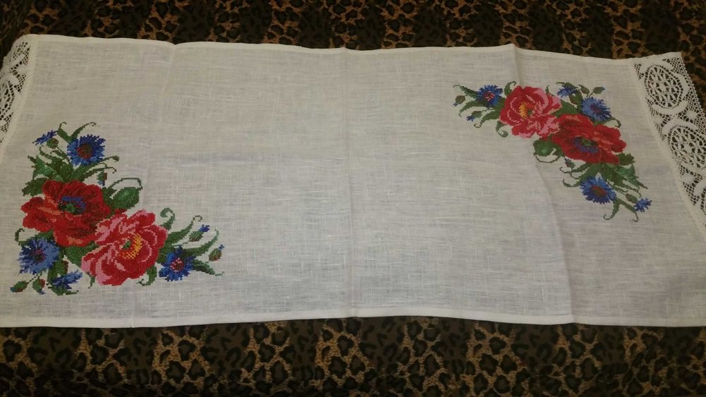Рушнык с вышивкой.