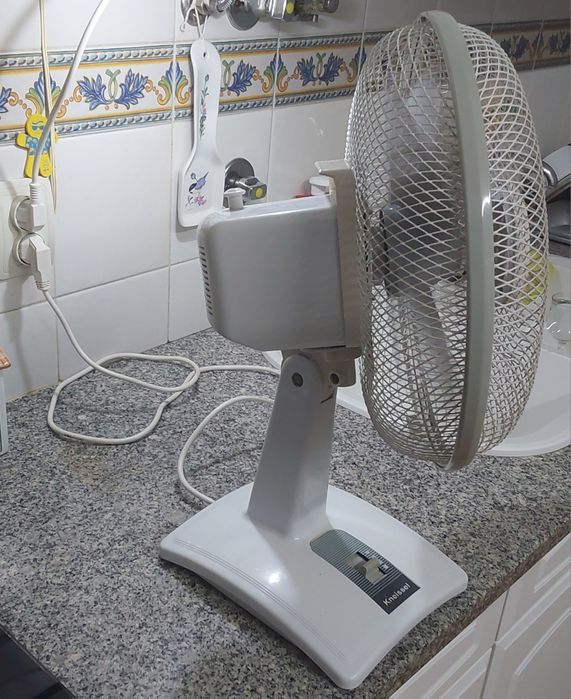 VENTOINHA IMPECÁVEL,DE BANCADA COM 3 VELOCIDADES.Casa,Quarto,Sala,etc.