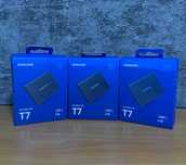 SSD накопичувач Samsung T7 4 TB