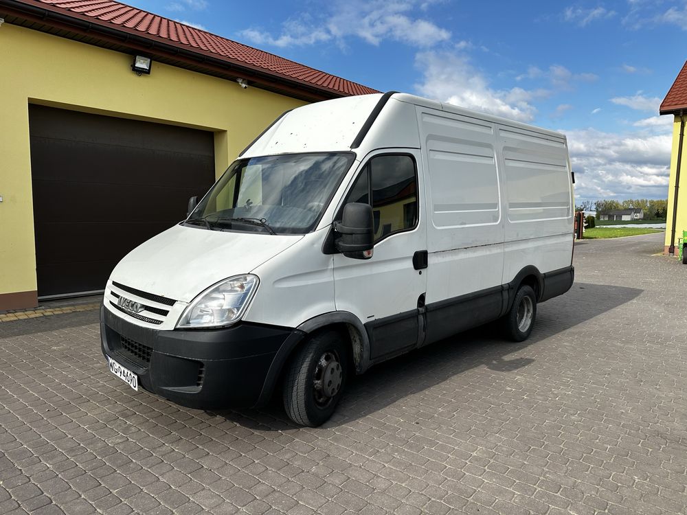 Iveco daily 35-C15 bliźniak średniak 3.0 hak