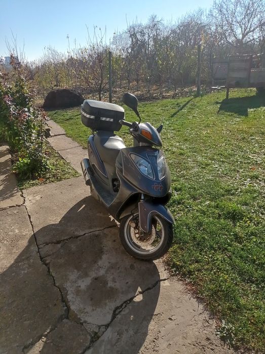 Продам скутер 125 Італія