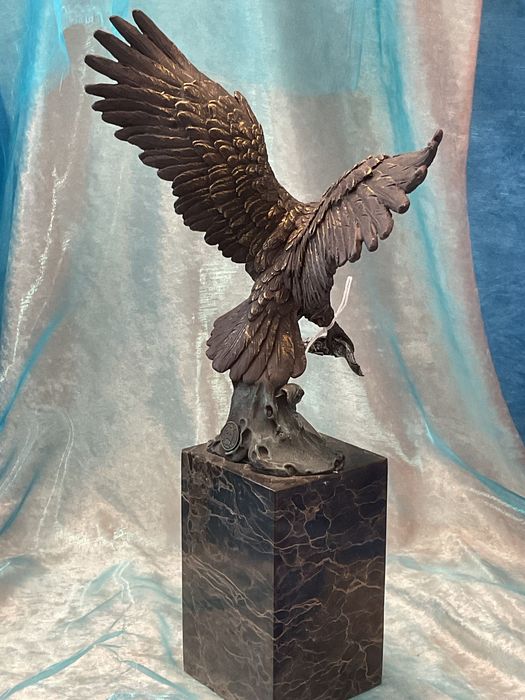 Escultura águia bronze 36 cm